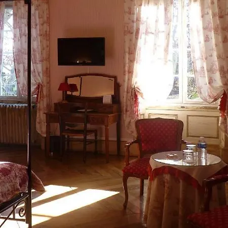 Hotel Manoir Le Roure &