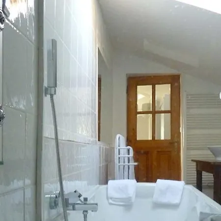 Manoir Le Roure & 4* Châteauneuf-du-Rhône