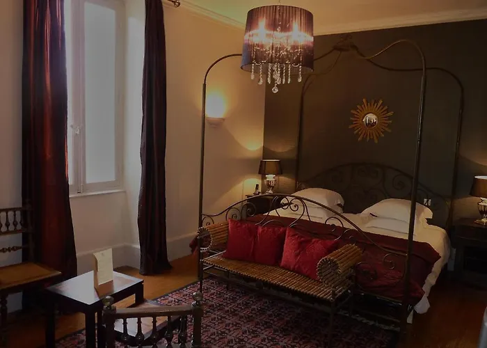 Manoir Le Roure & 4*