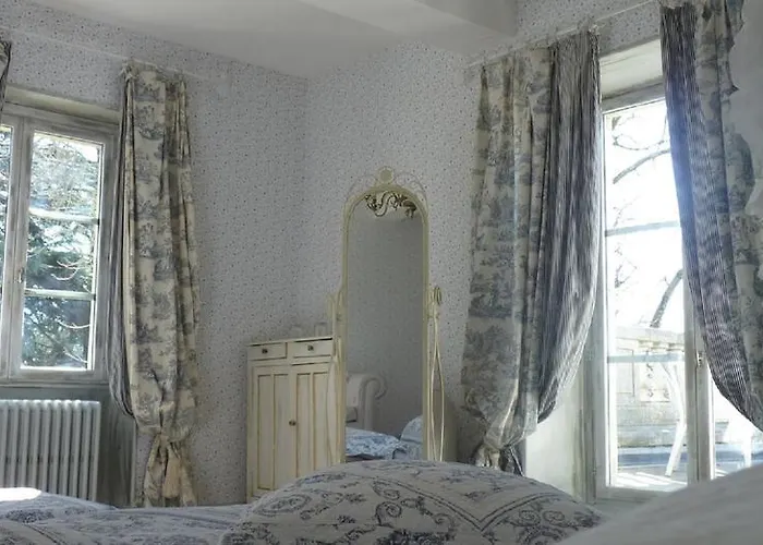 Manoir Le Roure & Отель 4*