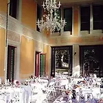 Manoir Le Roure & Hotel Châteauneuf-du-Rhône
