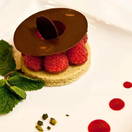 Manoir Le Roure & Hotell Châteauneuf-du-Rhône