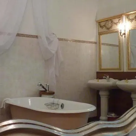 Manoir Le Roure & Châteauneuf-du-Rhône